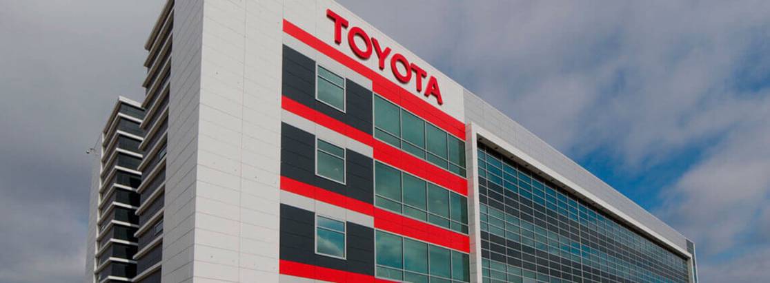 Изображение на странице Бизнес Кар — официальный дилер Toyota в Москве Бизнес Кар